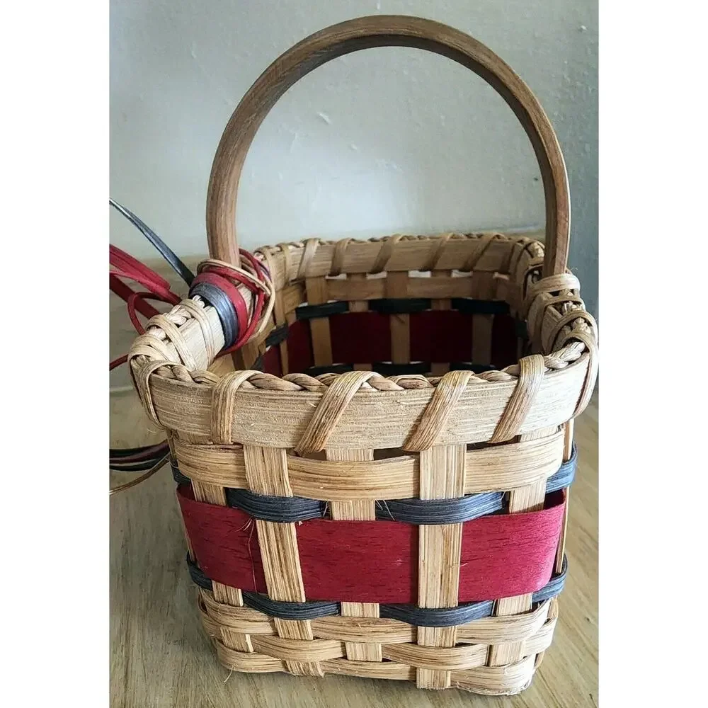 Vintage 2002 Small Woven Basket With Bow & Bell 7x4